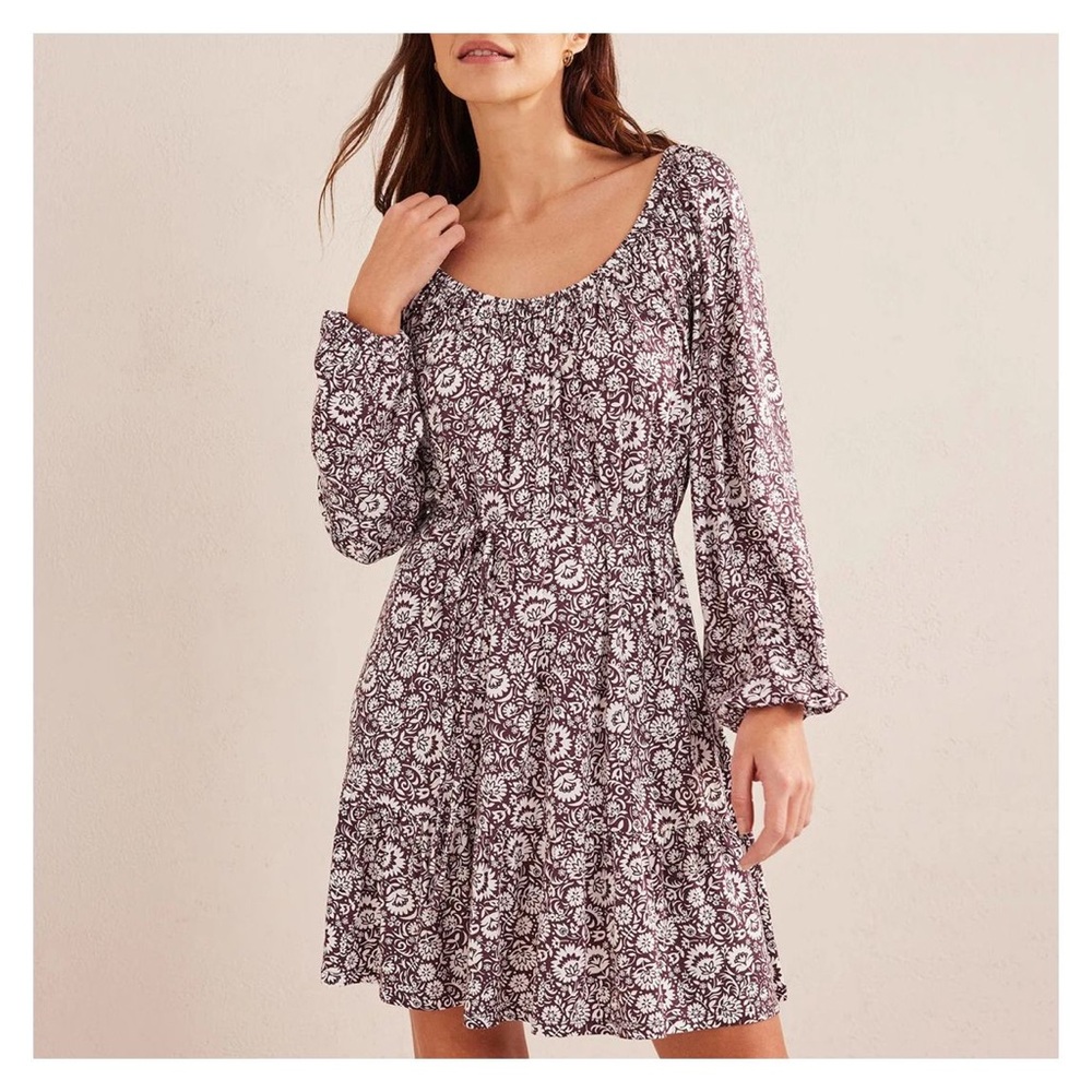 Boden Burgundy and White Floral scoop tiered Long Sleeve mini Dress size…